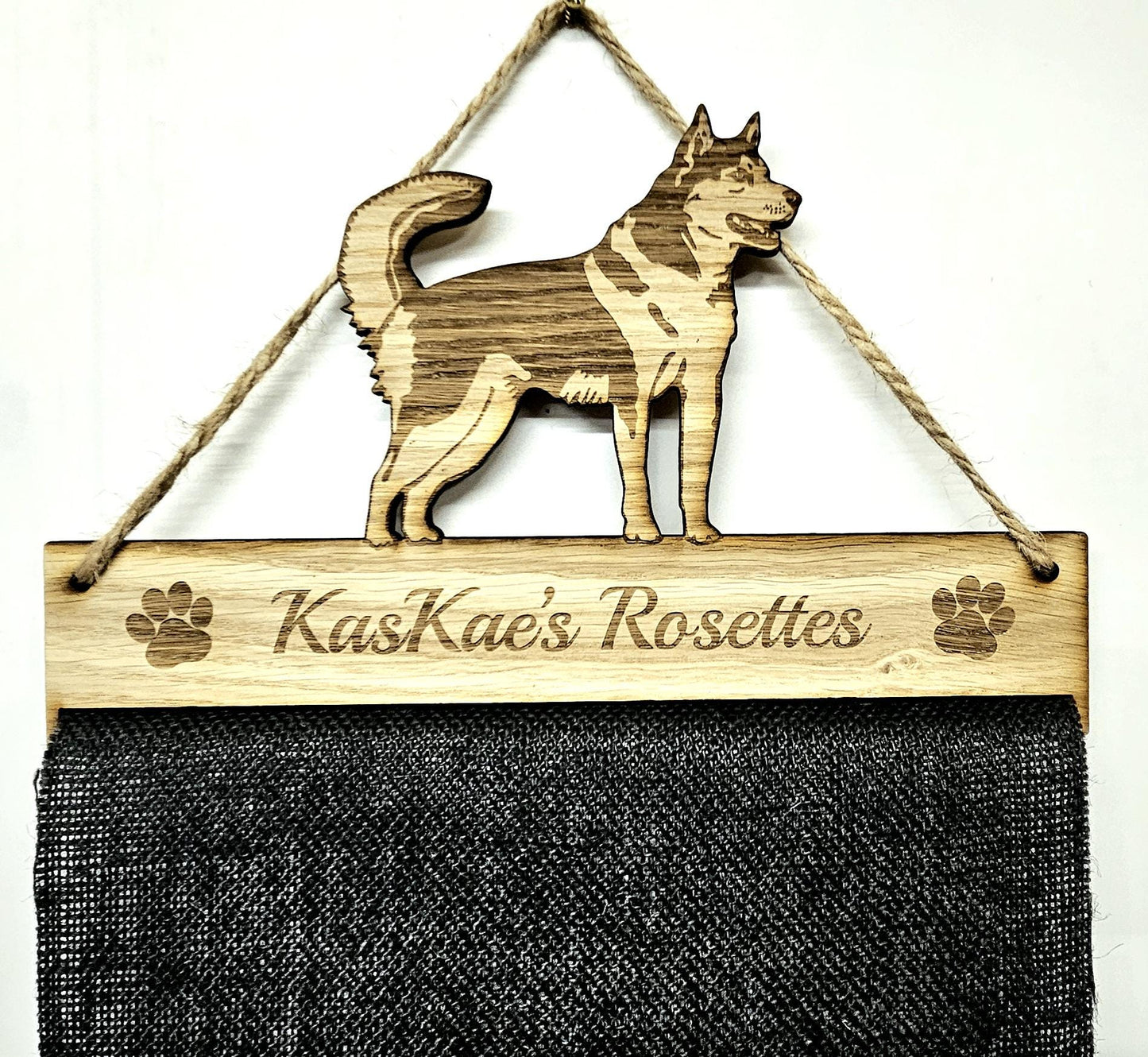 Alaskan Malamute Rosette Holder – Personalised Dog & Puppy Medal Display