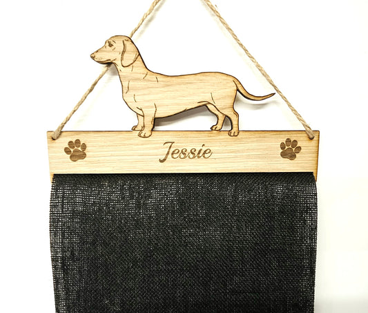 Dachshund Rosette Holder – Short-haired Personalised Dog & Puppy Display