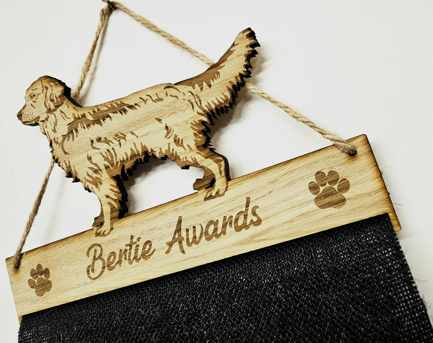 Golden Retriever Rosette Holder – Personalised Dog Show Hanging Awards Display