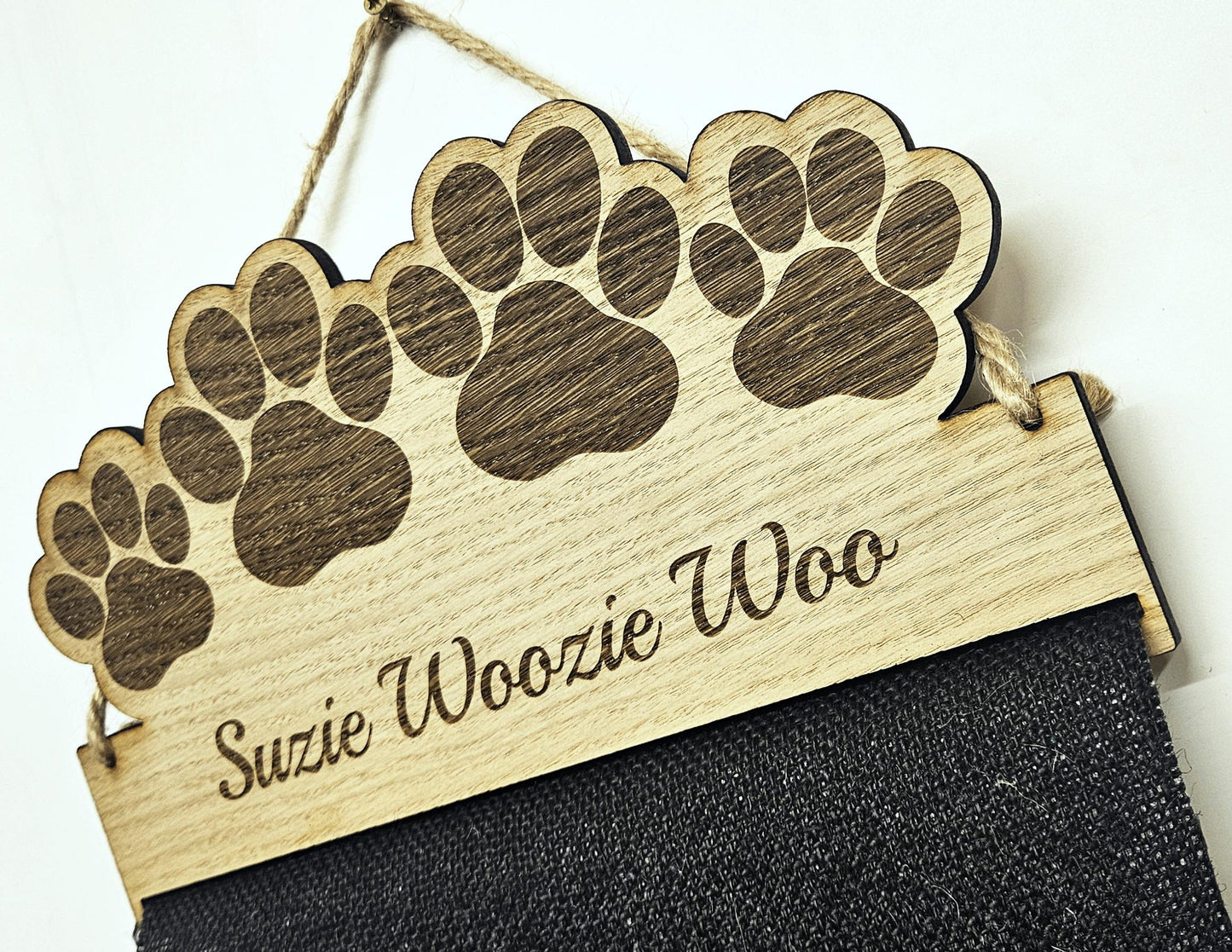 Dog Rosette Paw Design Holder: Personalised 6mm Oak Veneer Puppy Paw Rosette Hanging Gift
